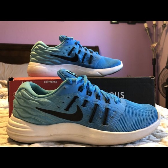 Nike LunarStelos women’s running shoe - Picture 3 of 4